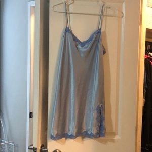 Baby blue silk night gown and robe VS NEVER WORN
